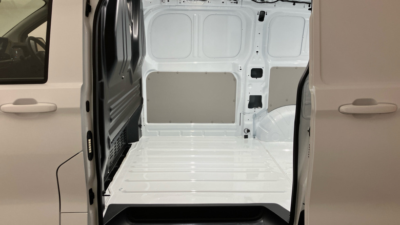 Volkswagen Transporter T32 Swb Electric 160kW 65kWh Commerce Pro Van Auto